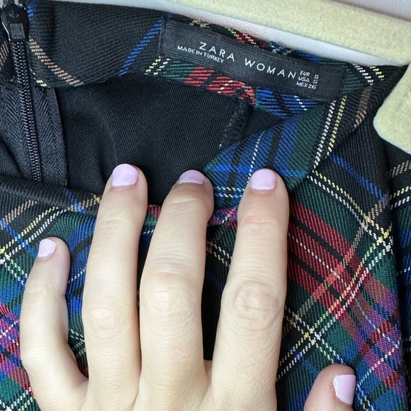 Zara black, red, green and blue plaid mini skirt - size small - Picture 4 of 6